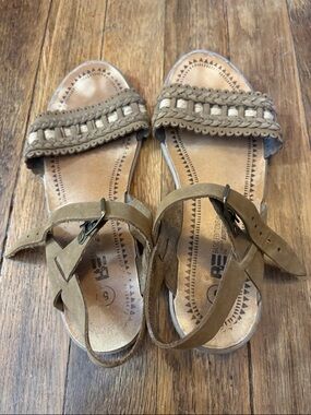 Basic Editions Braided Strap Brown/Tan Women's Sandals